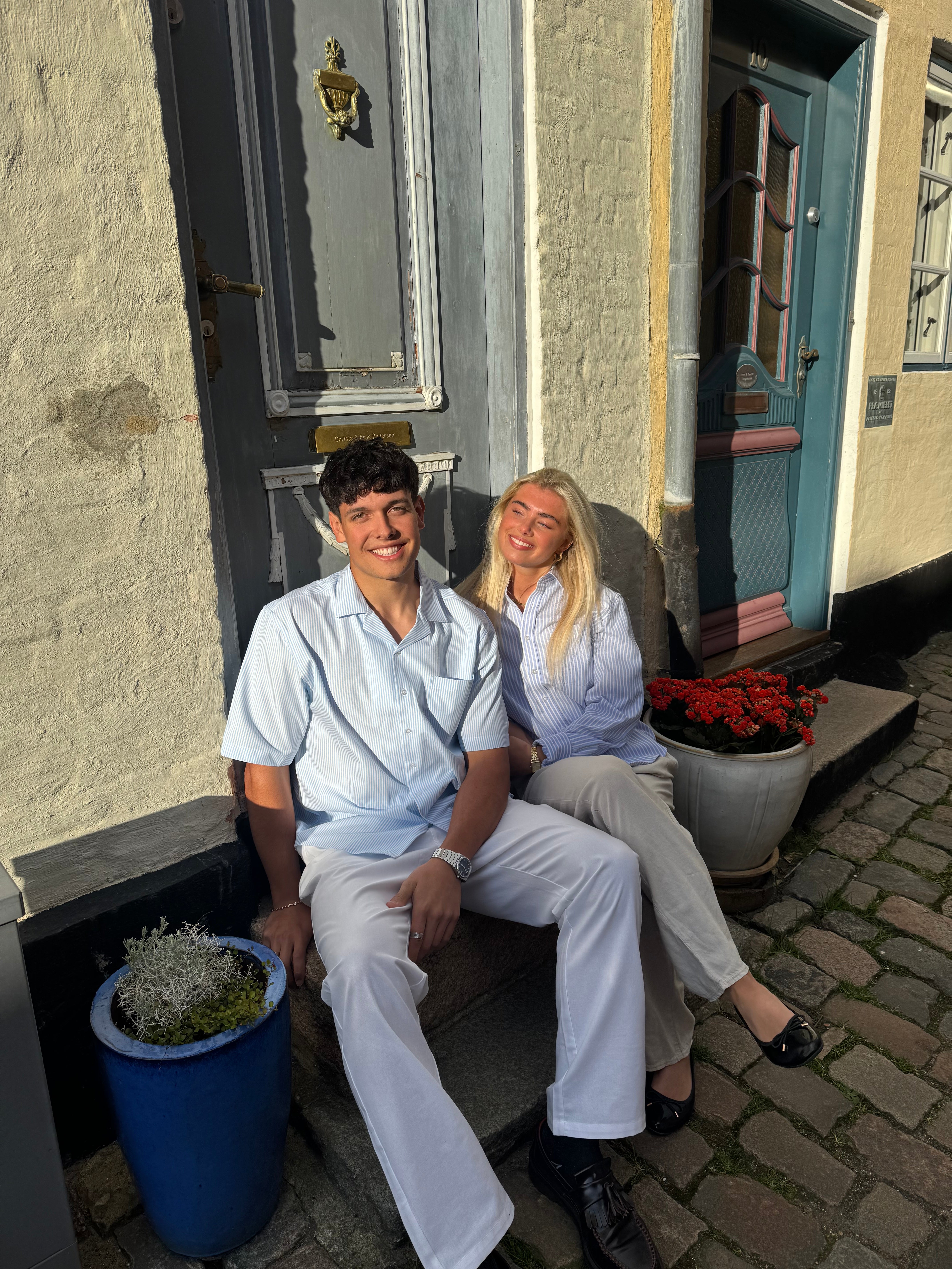 KORTÆRMET SKJORTE - TYND BLÅSTRIBET