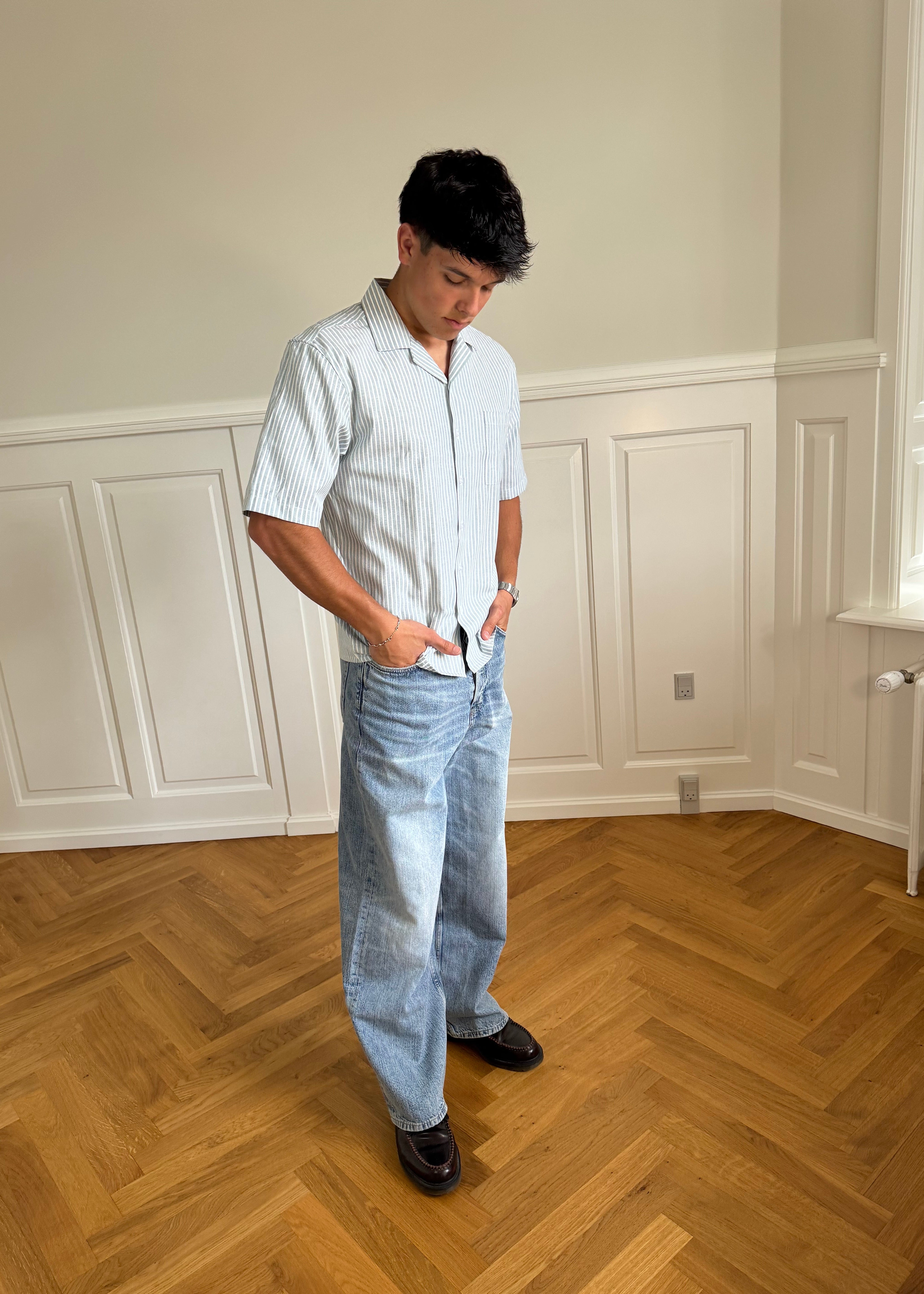 KORTÆRMET SKJORTE - GRØNSTRIBET