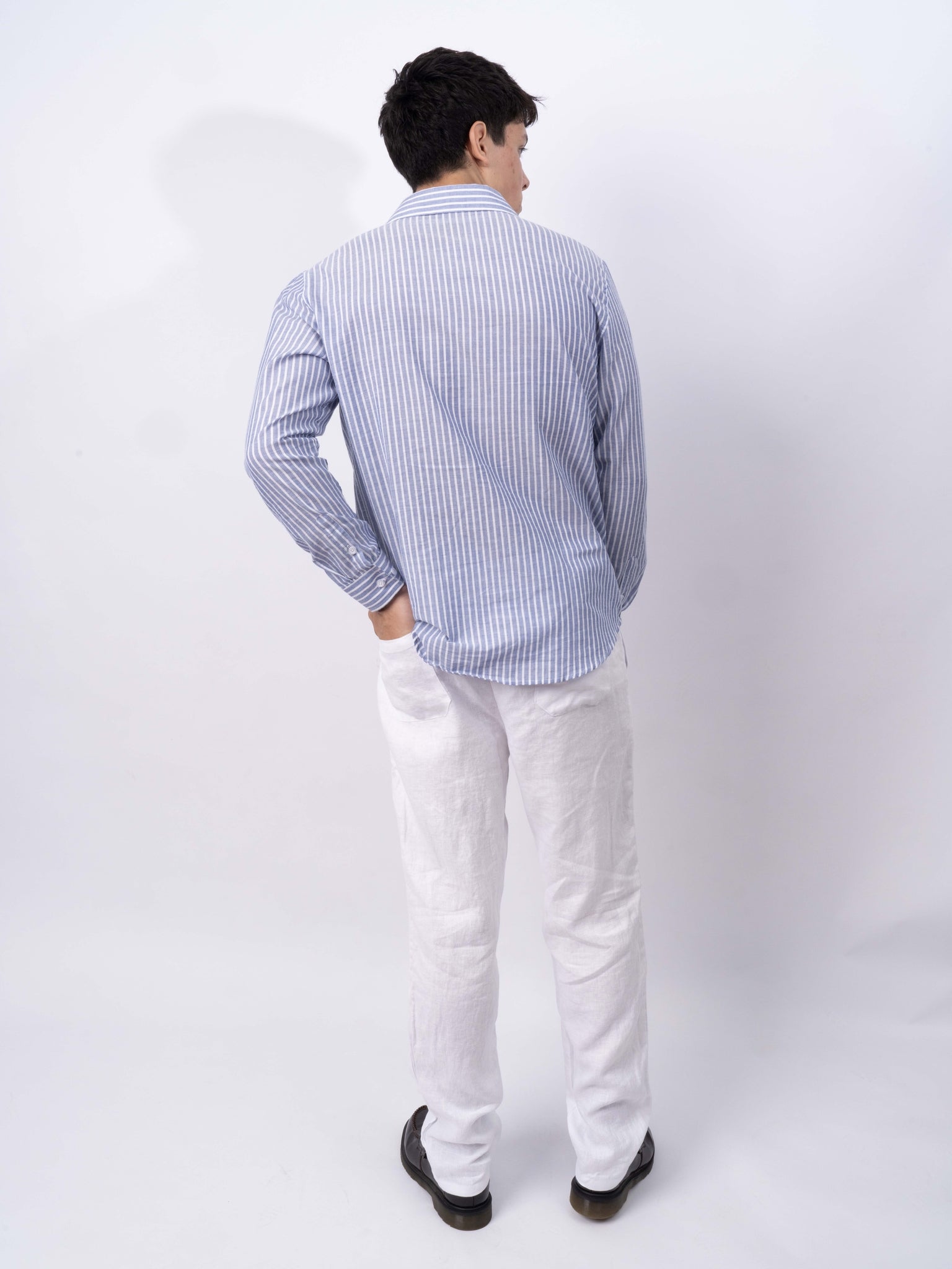 LANGÆRMET SKJORTE - BLÅSTRIBET