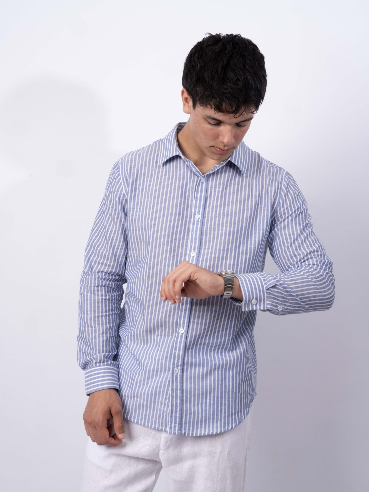 LANGÆRMET SKJORTE - BLÅSTRIBET