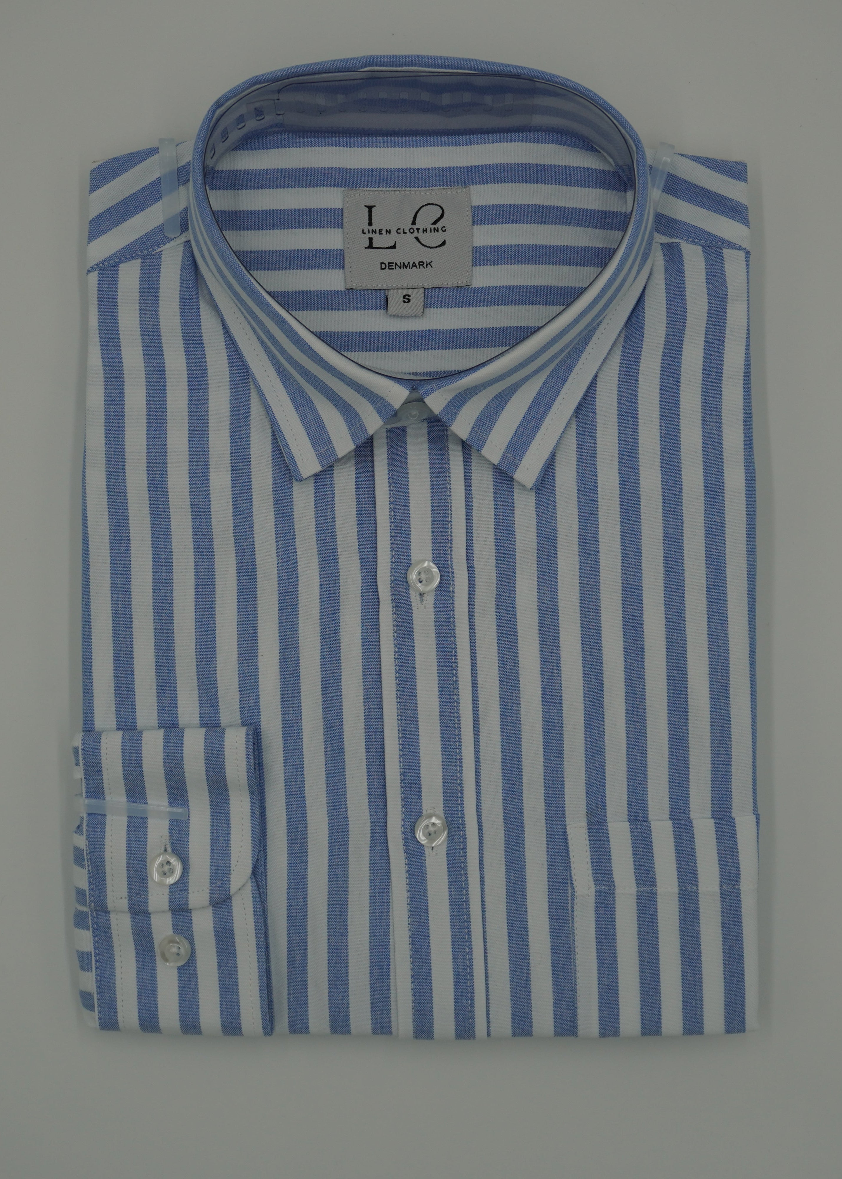 LANGÆRMET SKJORTE - BREDE BLÅSTRIBET