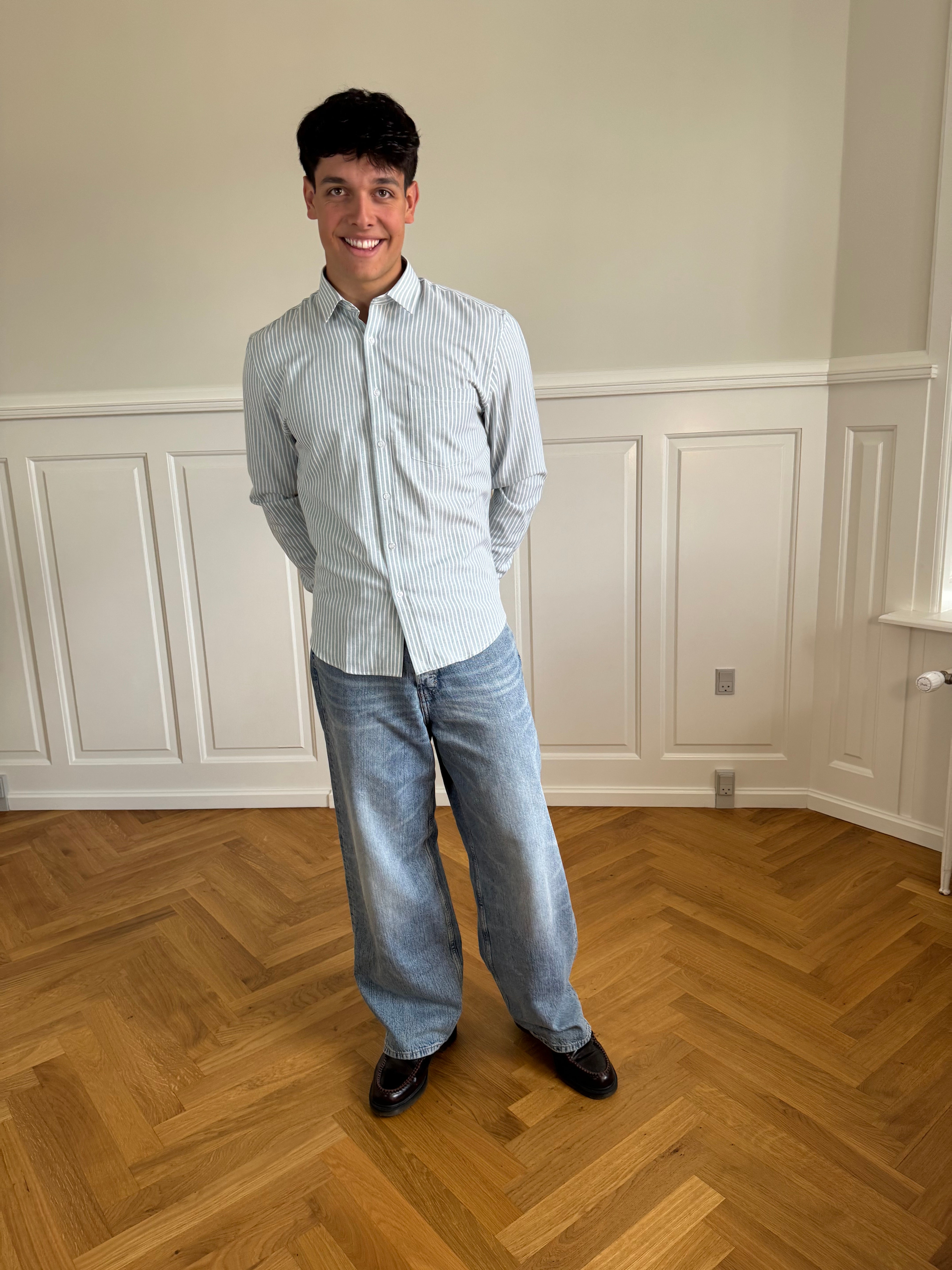 LANGÆRMET SKJORTE - GRØNSTRIBET